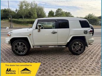 Toyota FJ Cruiser V6 4.0 petrol automatic