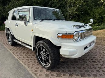 Toyota FJ Cruiser V6 4.0 petrol automatic