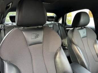 Audi A3 1.5 TFSI CoD S line S Tronic Euro 6 (s/s) 4dr