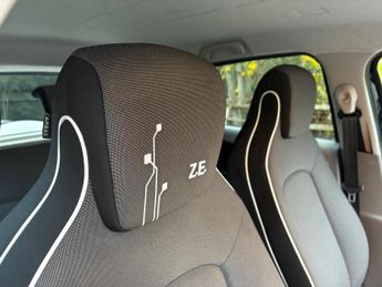Renault Zoe 22kWh Dynamique Intens Auto 5dr (Battery Lease)