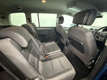 VOLKSWAGEN TOURAN 1.6 TDI BlueMotion Tech SE MPV 5dr Diesel DSG Euro 5 (s/s) (105 