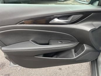 Vauxhall Insignia 1.5i Turbo GPF SRi VX Line Nav Grand Sport 5dr Petrol Automatic 