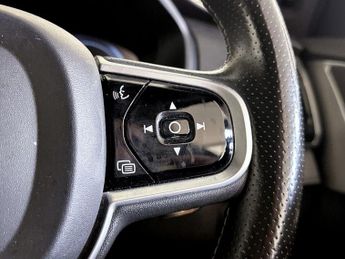 Volvo XC90 2.0h T8 Twin Engine 10.4kWh R-Design Auto 4WD Euro 6 (s/s) 5dr