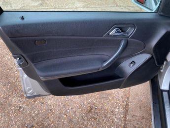 Mercedes-Benz C Class 2.1 C220 CDI Classic SE 5dr