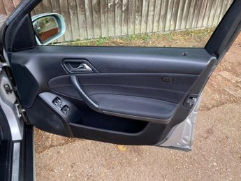 Mercedes-Benz C Class 2.1 C220 CDI Classic SE 5dr