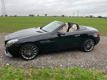 Mercedes SLC 2.0 SLC200 AMG Line Convertible 2dr Petrol G-Tronic Euro 6 (s/s)