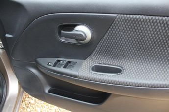 Nissan Note 1.4 16v SE 5dr