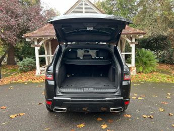 Land Rover Range Rover Sport 3.0 D300 MHEV HSE Dynamic Black Auto 4WD Euro 6 (s/s) 5dr