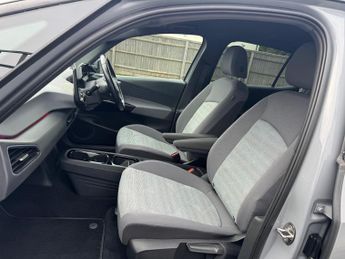Volkswagen ID.3 Pro Performance 58kWh Life Auto 5dr