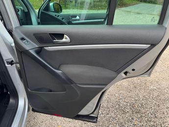 Volkswagen Tiguan 2.0 TDI BlueMotion Tech Match Edition DSG 4WD Euro 6 (s/s) 5dr