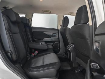 Mitsubishi Outlander 2.4h TwinMotor 13.8kWh Design CVT 4WD Euro 6 (s/s) 5dr