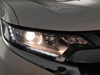 Mitsubishi Outlander 2.4h TwinMotor 13.8kWh Design CVT 4WD Euro 6 (s/s) 5dr