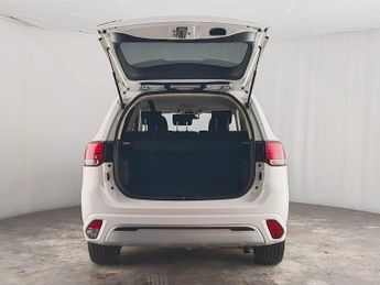 Mitsubishi Outlander 2.4h TwinMotor 13.8kWh Design CVT 4WD Euro 6 (s/s) 5dr