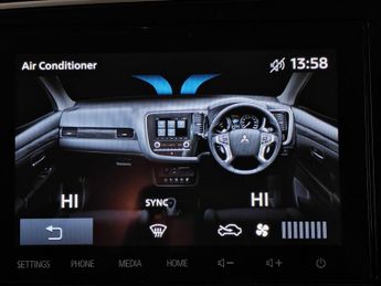 Mitsubishi Outlander 2.4h TwinMotor 13.8kWh Design CVT 4WD Euro 6 (s/s) 5dr