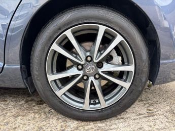 Toyota Avensis 1.8 V-Matic TR Tourer Multidrive S Euro 5 5dr