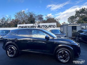 Nissan Qashqai 1.3 DIG-T MHEV N-Connecta XTRON Euro 6 (s/s) 5dr