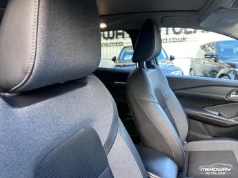 Nissan Qashqai 1.3 DIG-T MHEV N-Connecta XTRON Euro 6 (s/s) 5dr