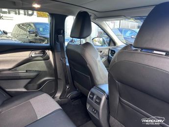 Nissan Qashqai 1.3 DIG-T MHEV N-Connecta XTRON Euro 6 (s/s) 5dr