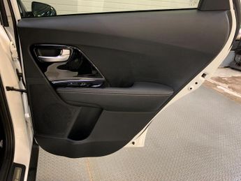 Kia Niro 1.6 GDi 4 DCT Euro 6 (s/s) 5dr