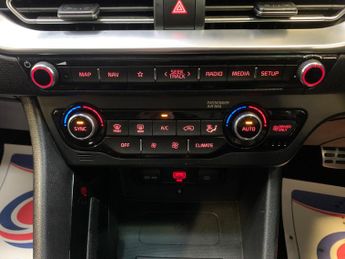 Kia Niro 1.6 GDi 4 DCT Euro 6 (s/s) 5dr