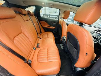 Jaguar F-PACE 2.0 D180 Portfolio Auto AWD Euro 6 (s/s) 5dr