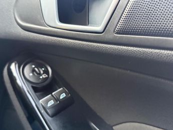 Ford Fiesta 1.6 Titanium Powershift Euro 6 5dr