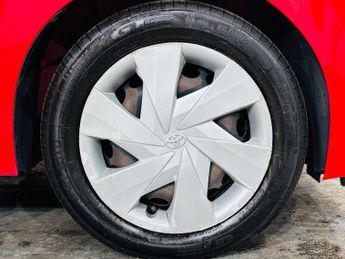 Toyota AYGO 1.0 VVT-i x-play x-shift Euro 6 5dr