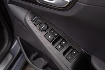 Hyundai IONIQ 28kWh Premium Auto 5dr