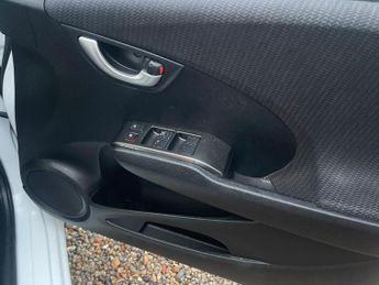 Honda Jazz 1.4 i-VTEC ES Plus CVT Euro 5 5dr