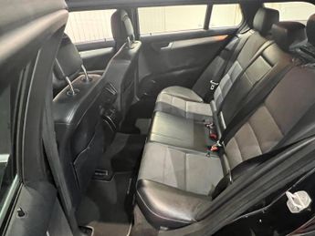 Mercedes-Benz C Class 2.1 C220 CDI BlueEfficiency Sport G-Tronic+ Euro 5 (s/s) 5dr