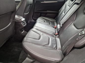 Ford Mondeo 2.0 TDCi Titanium Edition Powershift Euro 6 (s/s) 5dr