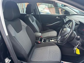 Vauxhall Grandland X 1.2 Turbo SE Auto Euro 6 (s/s) 5dr
