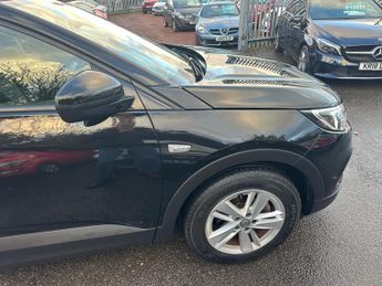 Vauxhall Grandland X 1.2 Turbo SE Auto Euro 6 (s/s) 5dr