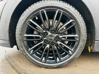 MINI Hatch 1.5 Cooper Exclusive Steptronic Euro 6 (s/s) 5dr