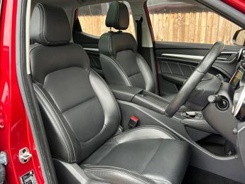 MG MG ZS 44.5kWh Exclusive Auto 5dr