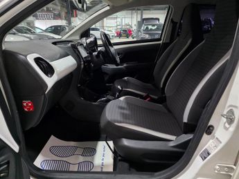 Toyota AYGO 1.0 VVT-i x-pression x-wave x-shift Euro 5 5dr Euro 5