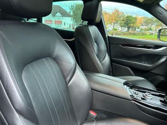 Maserati Levante 3.0D V6 ZF 4WD Euro 6 (s/s) 5dr