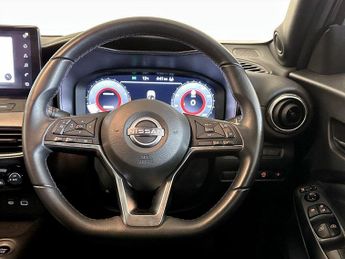 Nissan Juke 1.0 DIG-T N-Connecta Euro 6 (s/s) 5dr