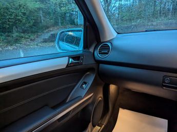 Mercedes-Benz M Class 3.0 ML350 CDI V6 BlueEfficiency Sport Tiptronic 4WD Euro 4 5dr