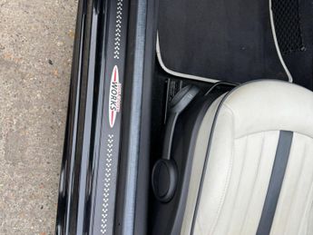 MINI Roadster 1.6 Cooper Auto Euro 6 2dr