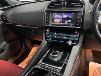 Jaguar F-PACE 2.0 D240 R-Sport Auto AWD Euro 6 (s/s) 5dr