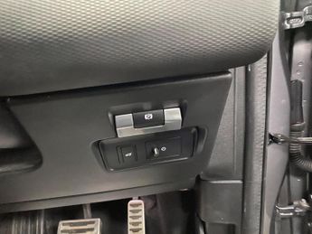 Land Rover Discovery Sport 2.0 D180 MHEV R-Dynamic SE Auto 4WD Euro 6 (s/s) 5dr