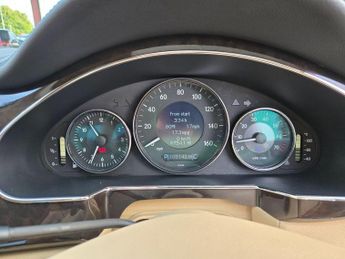 Mercedes-Benz CLS 5.5 CLS500 Coupe 7G-Tronic 4dr