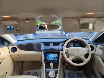 Mercedes-Benz CLS 5.5 CLS500 Coupe 7G-Tronic 4dr