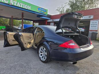 Mercedes-Benz CLS 5.5 CLS500 Coupe 7G-Tronic 4dr