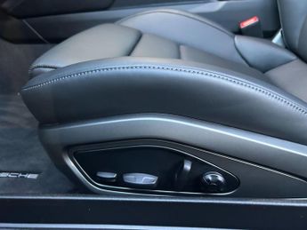 Porsche 911 3.0T 992 4S Targa PDK 4WD Euro 6 (s/s) 2dr