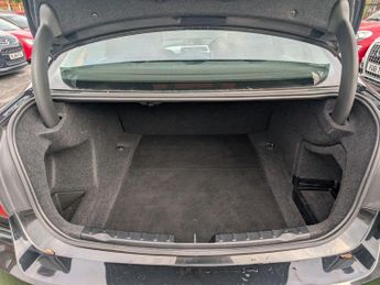 BMW 3 Series 2.0 318d SE Auto Euro 5 (s/s) 4dr