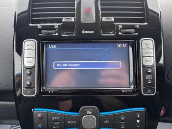 Nissan Leaf 24kWh Acenta Auto 5dr