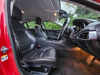 Jaguar XE 2.0d Prestige Auto Euro 6 (s/s) 4dr