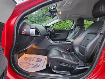 Jaguar XE 2.0d Prestige Auto Euro 6 (s/s) 4dr